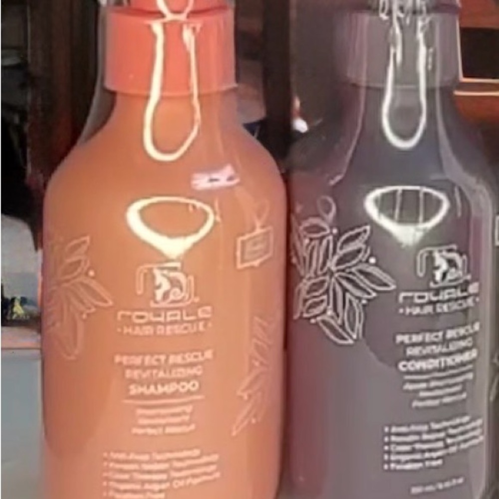 Salon QualityRoyale Hair Rescue Shampoo &  Conditioner Hair Treatment— Brand New